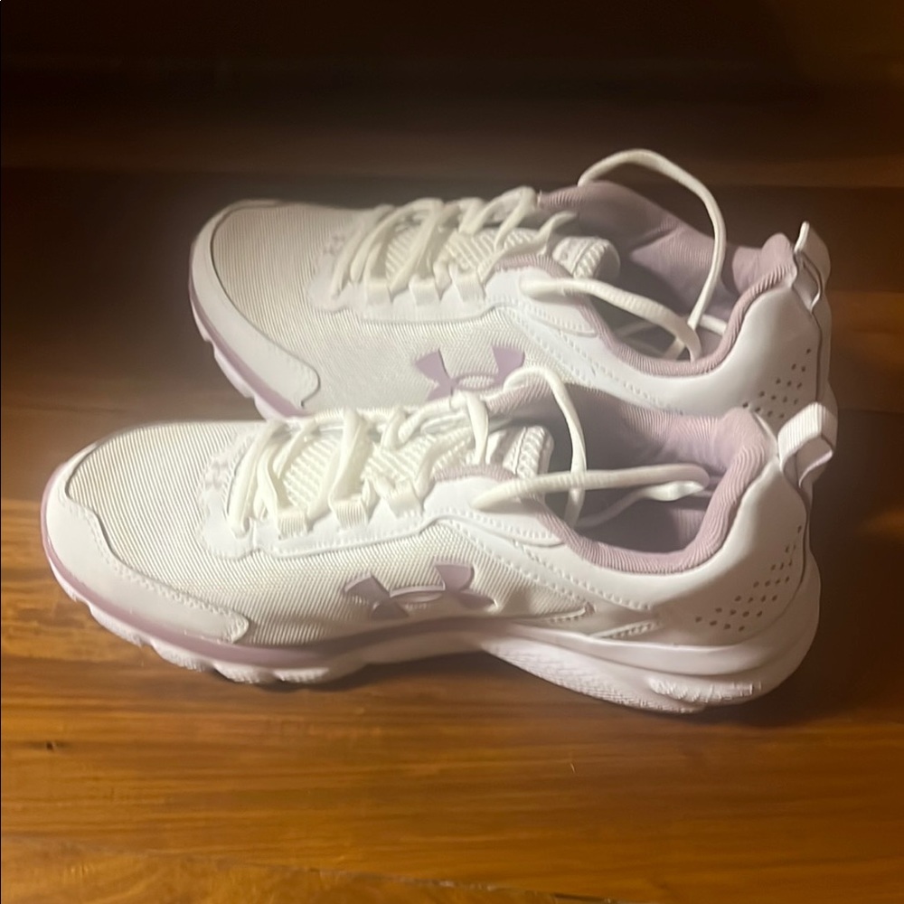 Brand New Women’s Size 10 Under Armour White and Lavender Athletic Shoes